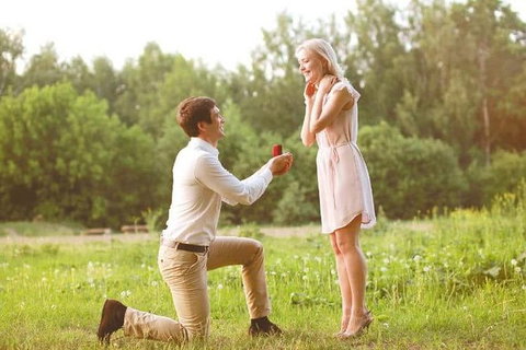 Romance Aircraft Flight + Scenic Tour + 3 Course Lunch + Beer Tasting + Hamper - C Tourism 2
