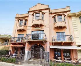 Dog's Bar Wine Bar, Restaurant & Arts Hub - C Tourism 0