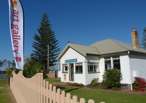 Hastings Fine Art Gallery - C Tourism 0