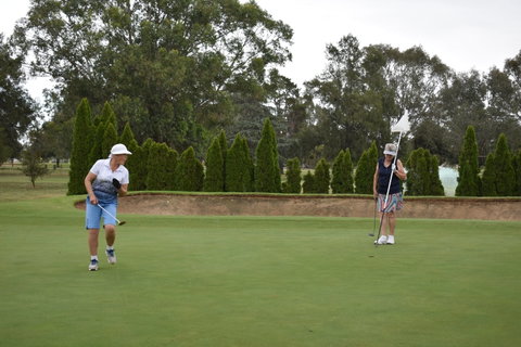 Nine And Dine Golf And Buffet Dinner With Seafood - C Tourism 1