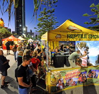 Surfers Paradise Beachfront Markets - C Tourism