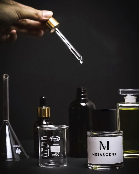 Perfume Making Workshop - C Tourism 0
