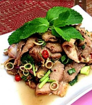 Lao-Thai Luammit Restaurant - C Tourism 0