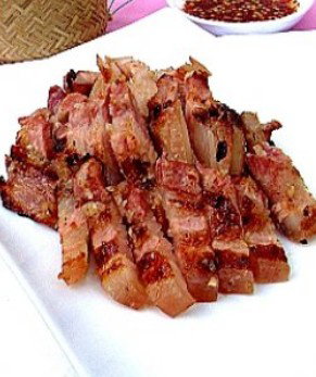 Lao-Thai Luammit Restaurant - C Tourism 4