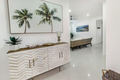 Island Views - C Tourism 1