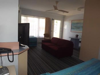 Golden Sands Motor Inn Forster - C Tourism 5