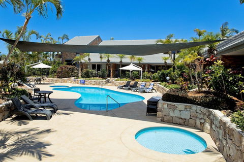 Glen Eden Beach Resort - C Tourism 6