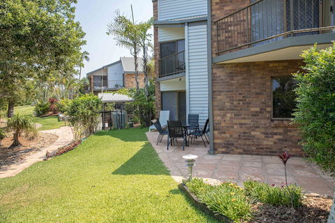 Glen Eden Beach Resort - C Tourism 0