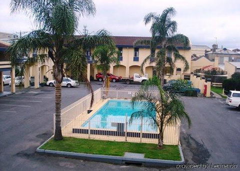 Econo Lodge Hacienda International - C Tourism 0