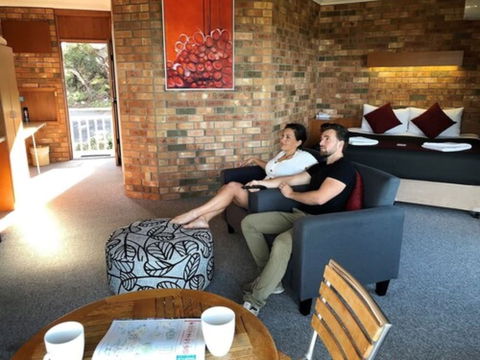 Kangaroo Island Seaside Inn - C Tourism 1