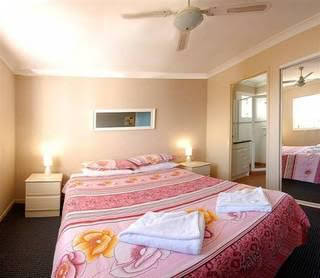 Shaz Maisons Apartments - C Tourism 1
