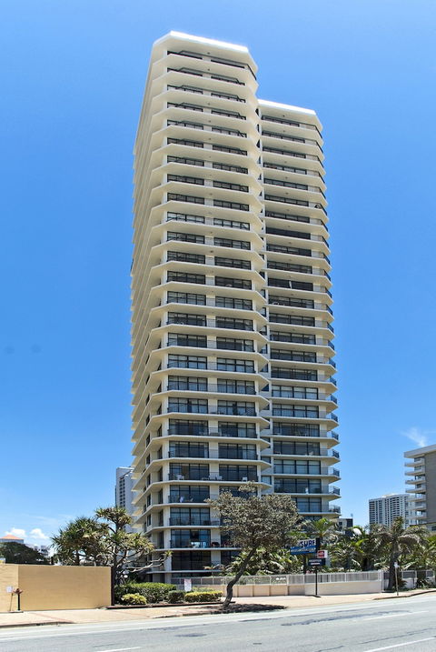 Hi Surf Beachfront Resort Apartments - C Tourism 5
