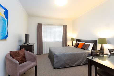 Redcliffe Motor Inn - C Tourism 2