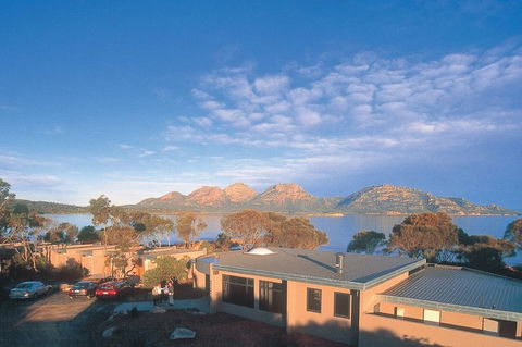 Edge Of The Bay Resort - C Tourism 6