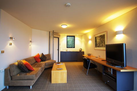 Edge Of The Bay Resort - C Tourism 3