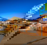 SureStay Hotel by Best Western Blue Diamond Motor Inn