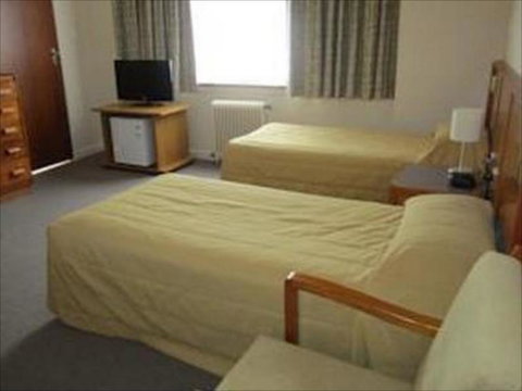 ANU University House Hotel - C Tourism 5