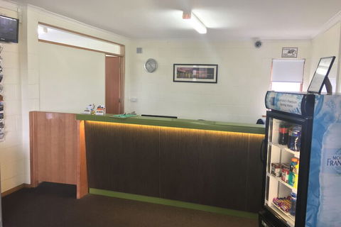 Martin Cash Motel - C Tourism 2