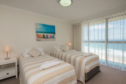 Norfolk Luxury Beachfront Apartments - C Tourism 4