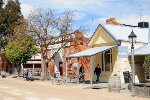The Georgian Motor Lodge - C Tourism 1