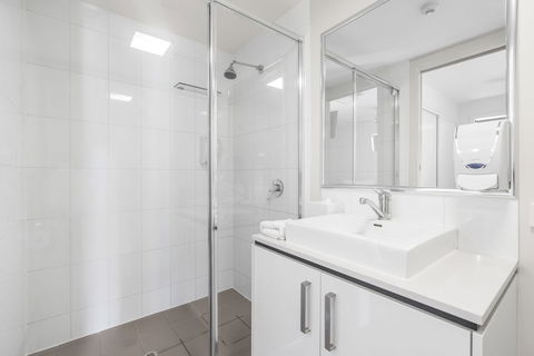 Essence Apartments Chermside - C Tourism 5