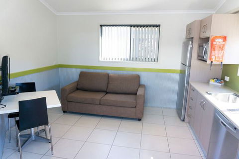 Shoal Bay Holiday Park - C Tourism 6