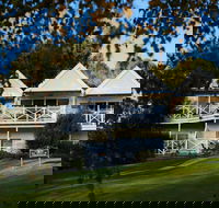 Lake House Daylesford - C Tourism