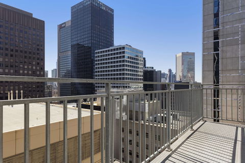 Oaks Melbourne On Collins Hotel - C Tourism 1