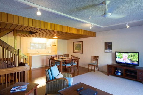 Palm Court Noosa - C Tourism 7