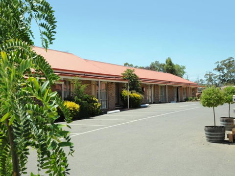 Quality Inn Colonial - C Tourism 0