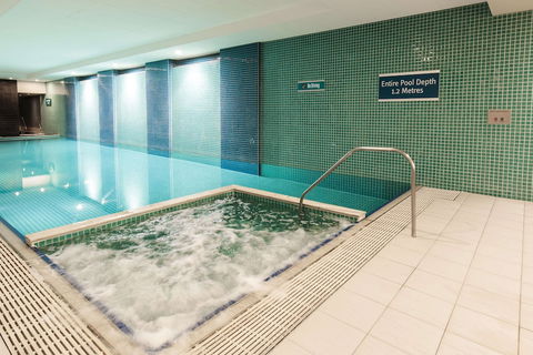 Oaks Glenelg Plaza Pier Suites - C Tourism 2