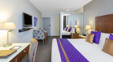 Park Regis Griffin Suites - C Tourism 3