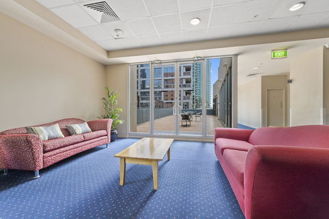YEHS Hotel Melbourne CBD - C Tourism 1