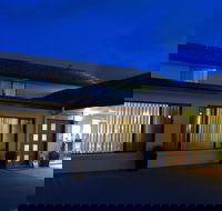 Country Plaza Queanbeyan - C Tourism