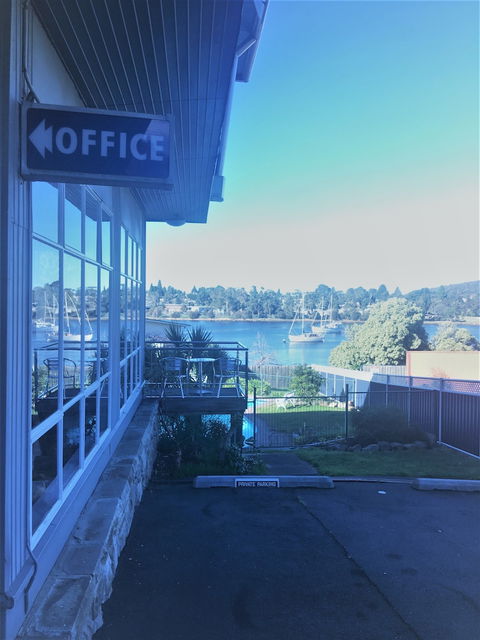 Waterfront Lodge Motel - C Tourism 3