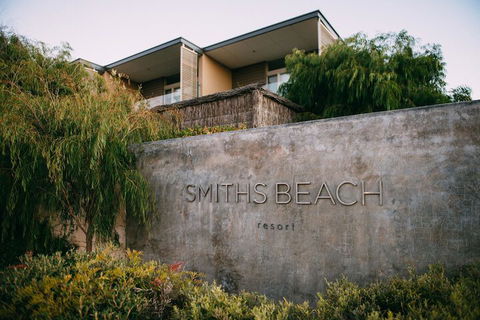 Smiths Beach Resort - C Tourism 7