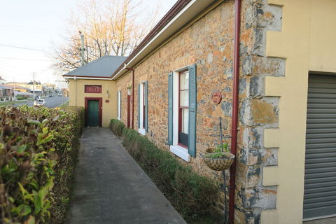Blakes Manor Self Contained Heritage Accommodation - C Tourism 0