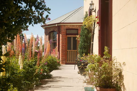 Blakes Manor Self Contained Heritage Accommodation - C Tourism 1