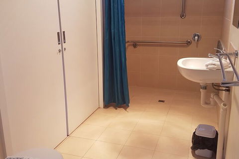 Bentley Waterfront Motel & Cottages - C Tourism 7