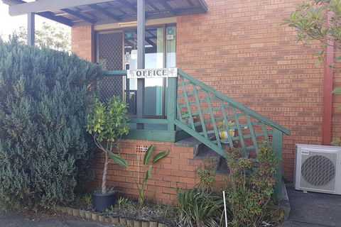 Bentley Waterfront Motel & Cottages - C Tourism 5