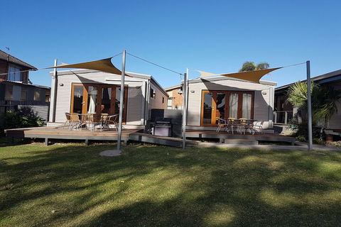 Bentley Waterfront Motel & Cottages - C Tourism 3