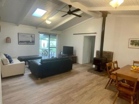 Abbey Beach Shack - C Tourism 3