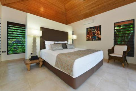 Mana Moana Beachfront Estate Port Douglas - C Tourism 2