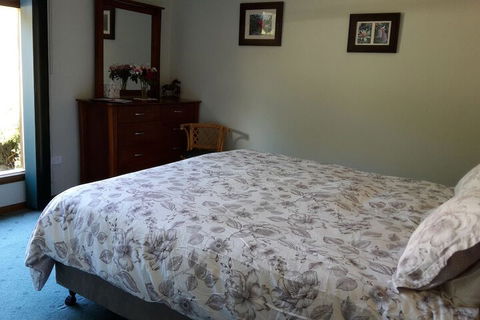 Eagles Roost Farmstay B & B - C Tourism 2