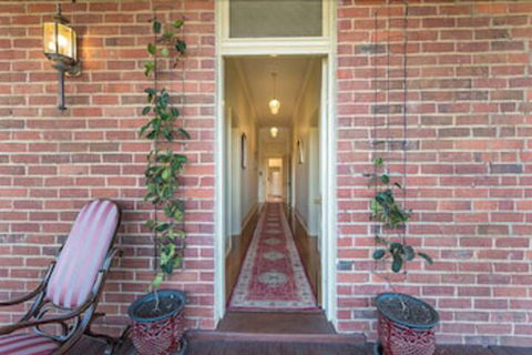 Bairnsdale Bed And Breakfast - C Tourism 1