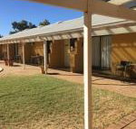 Carnarvon Caravan Park - C Tourism