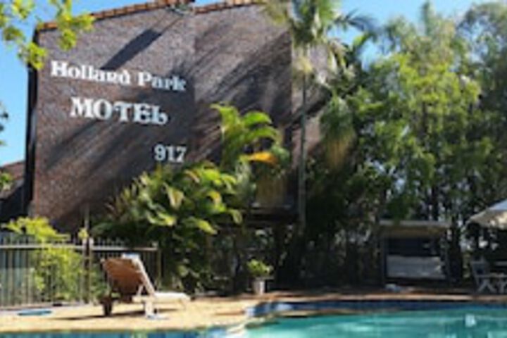 Holland Park QLD C Tourism