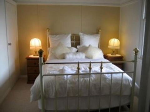 Bloomsbury Cottage - C Tourism 6