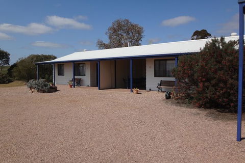 Windana Cottages - C Tourism 1