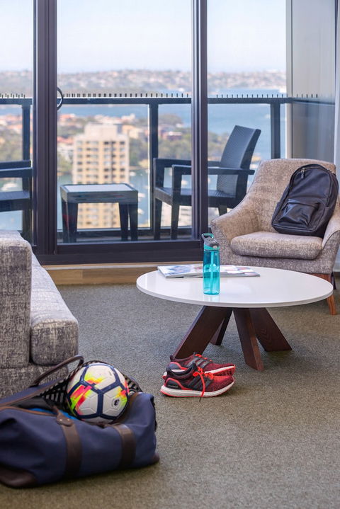 Meriton Suites North Sydney - C Tourism 6